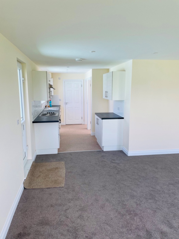 8VVLoungeBathroomnew